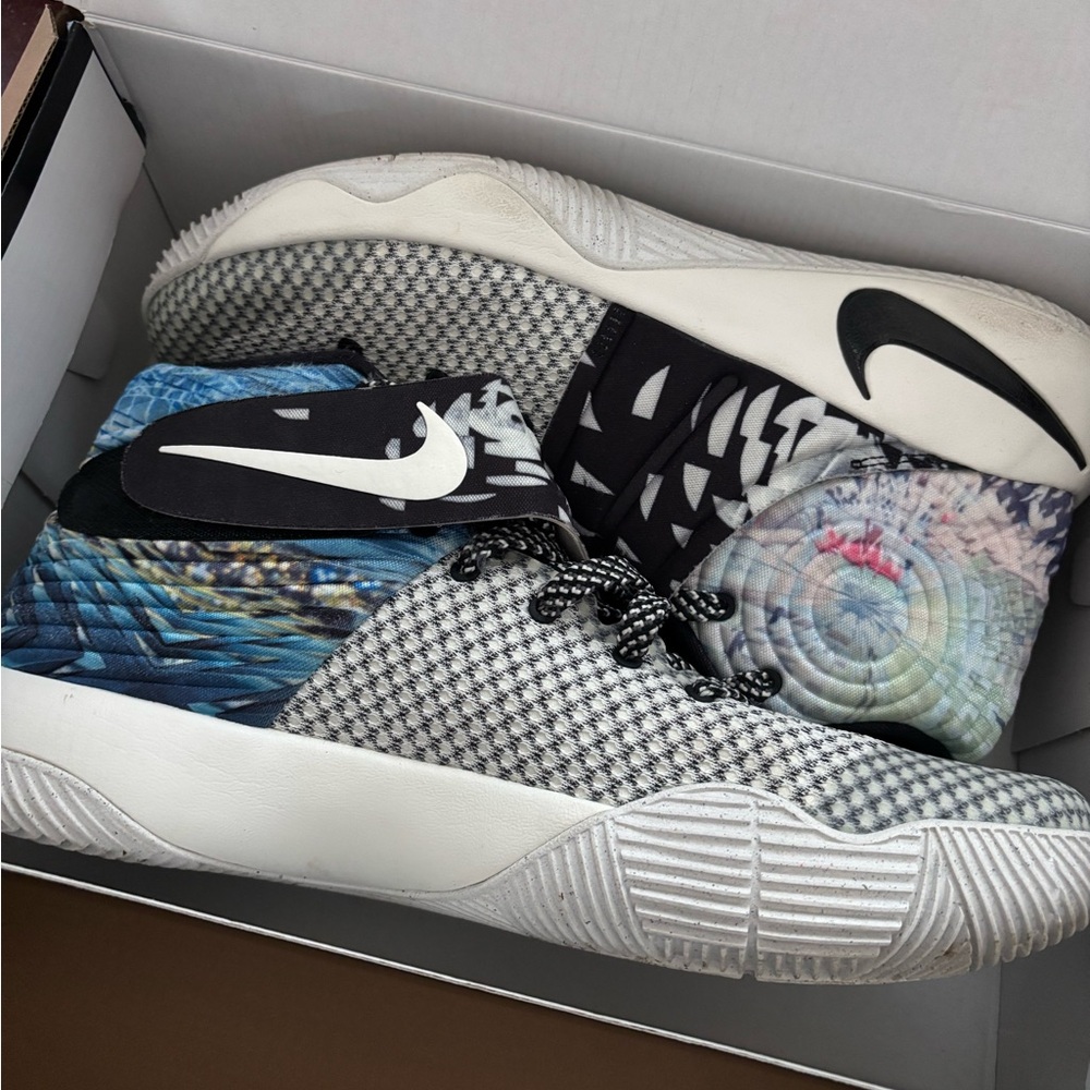 Nike Kyrie Irving 2 The Effect Basketball Shoes